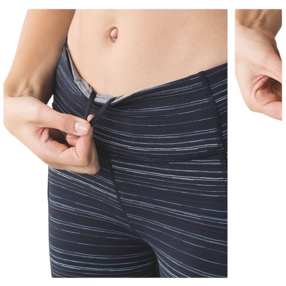 EUC  Lululemon Speed Crop Cyber Stripe Naval Blue Black Size 4 - Picture 5 of 11